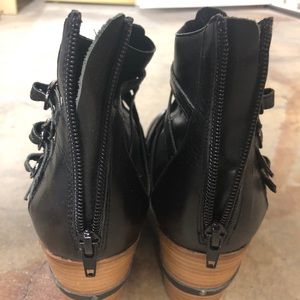 Wedge leather shoe